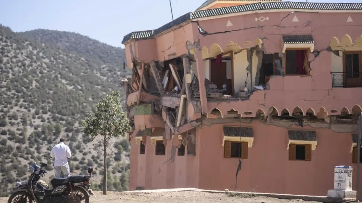 Moroccans sleep in the streets for 3rd night following an earthquake that took more than 2,100 lives