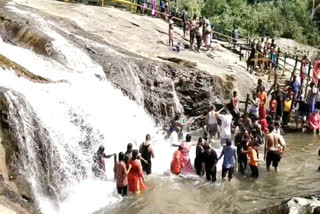 கும்பக்கரை அருவியில் நீர் வரத்து மீண்டும் அதிகரிப்பு