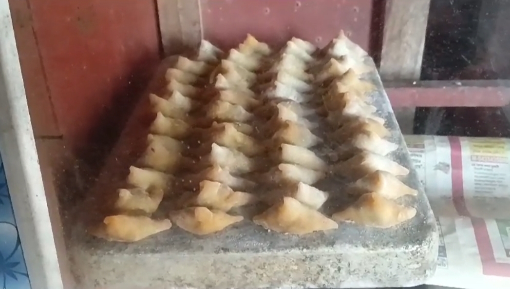 Samosa in one Rupee