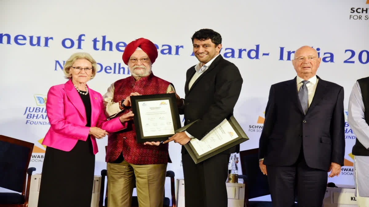 Avanti Fellows' Akshay Saxena Honoured With Social Entrepreneur Of The Year Award