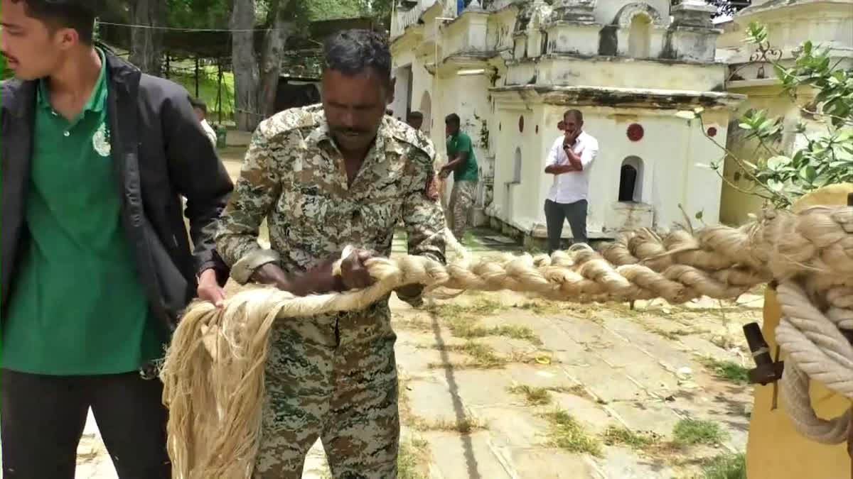 making jute rope