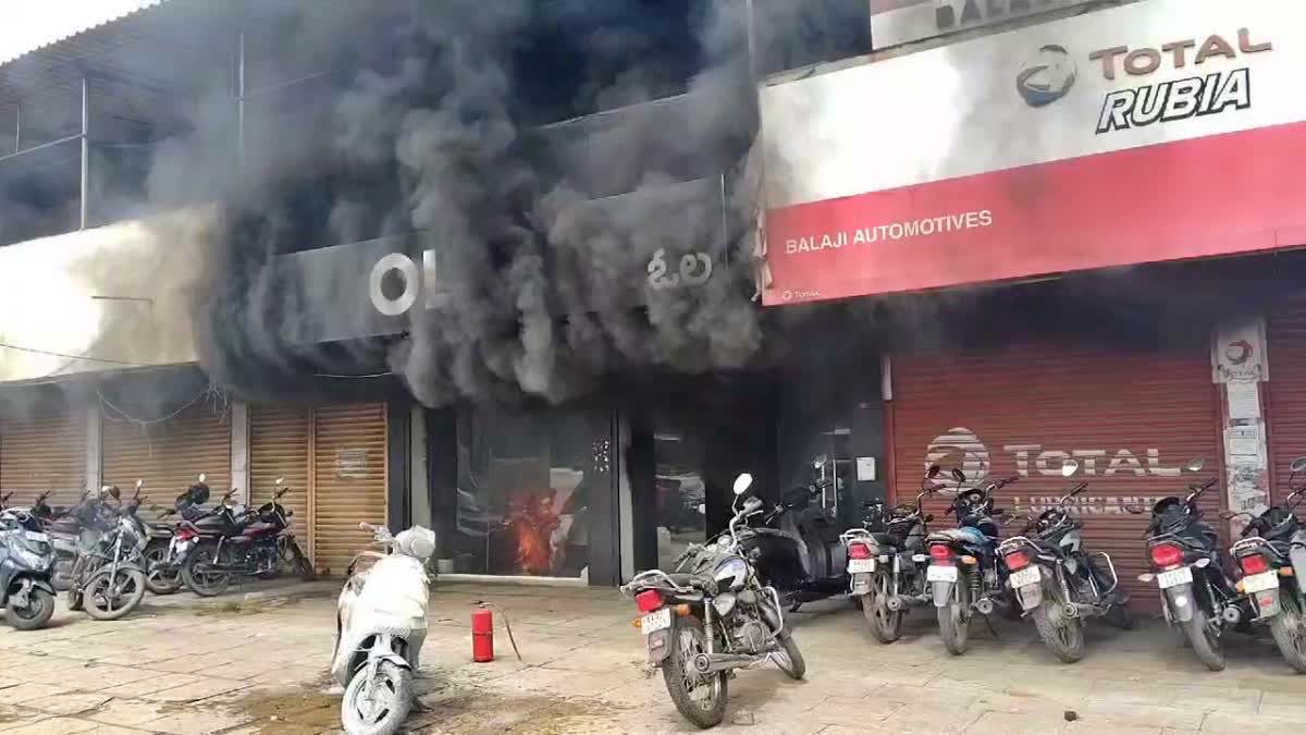 Facing Frequent Issues With New Electric Bike, Angry Customer Sets Ola Showroom On Fire In Karnataka