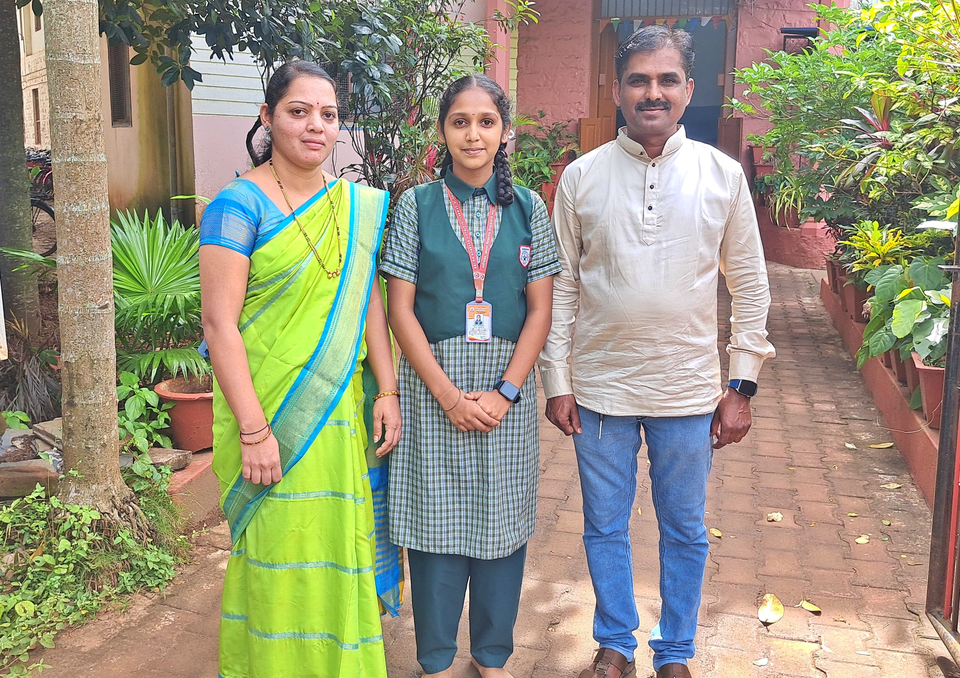 Spoorthi with her Parents