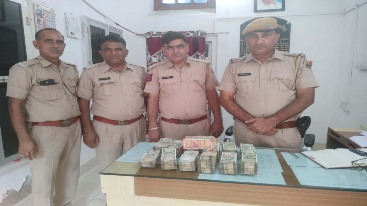 Kuchaman City Police action,  Police seized Rs 30 lakh from numberless car