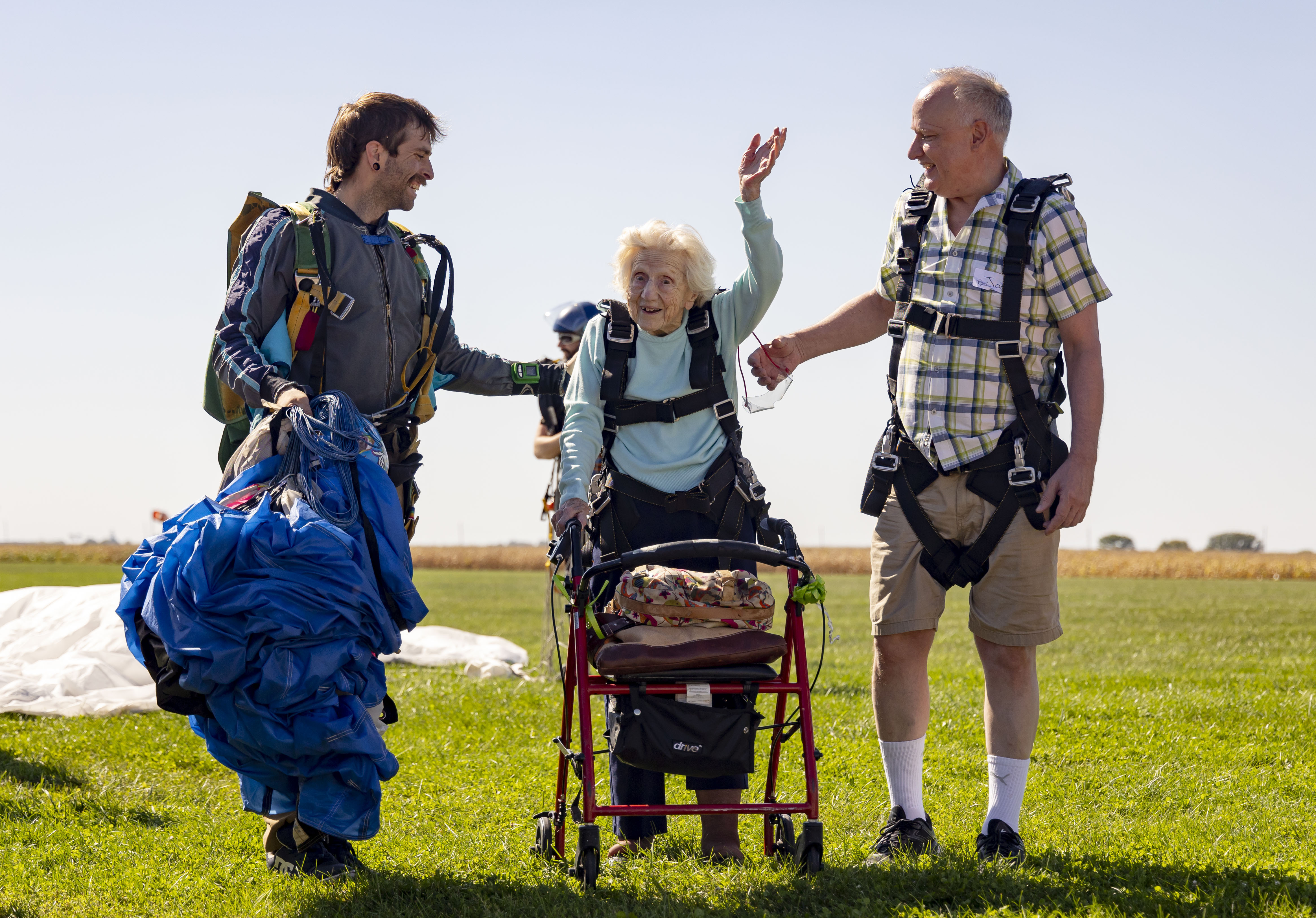 Oldest Skydiver Dead