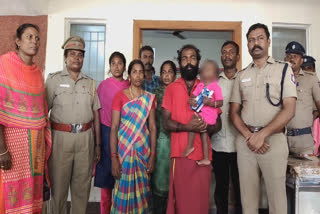 Kidnapped child in Tiruchendur rescued by police and handed over to parents