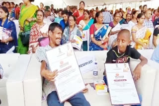 Minister Parimal Suklabaidya distributed Arunodaya card