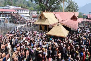 A file photo of devotees at the Sabarimala Temple ahead of the Makaravilakku festival