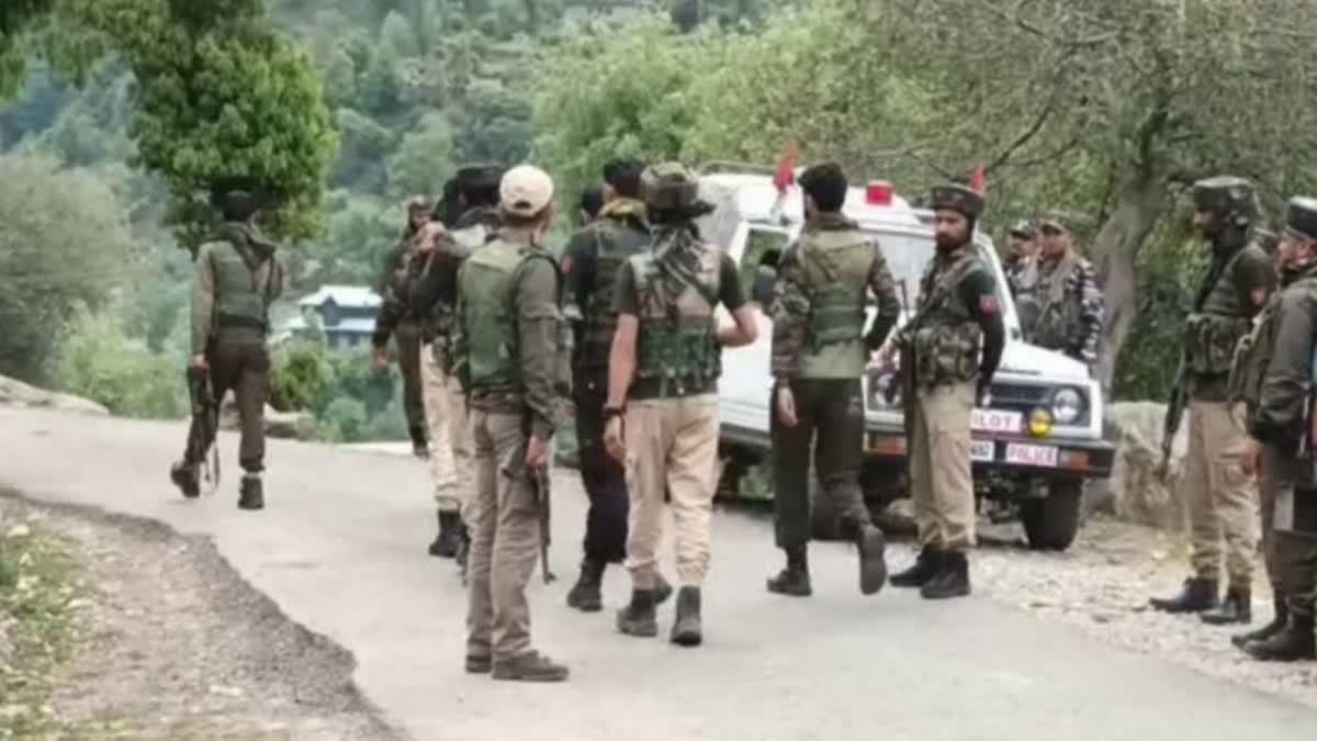 ENCOUNTER BETWEEN MILITANTS AND SECURITY FORCES IN PULWAMA JAMMU KASHMIR