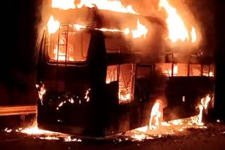West Bengal: Bus bound for Odisha's Paradip catches fire at Paschim Medinipur