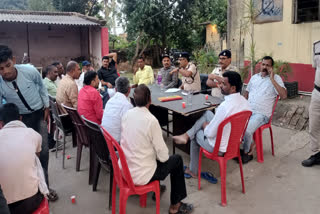 shopkeepers selling firecrackers in Patna