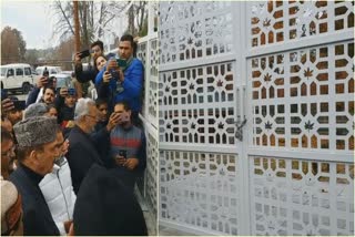 azads-critisises-mufti-sayeeds-mausoleum-locked-ahead-of-visit