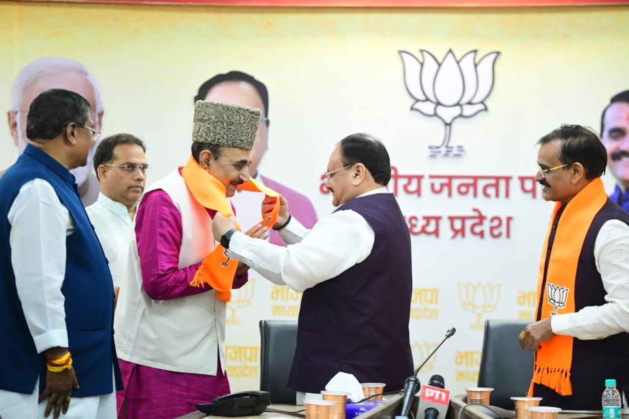 Former Minister Akhand Pratap Singh rejoined BJP