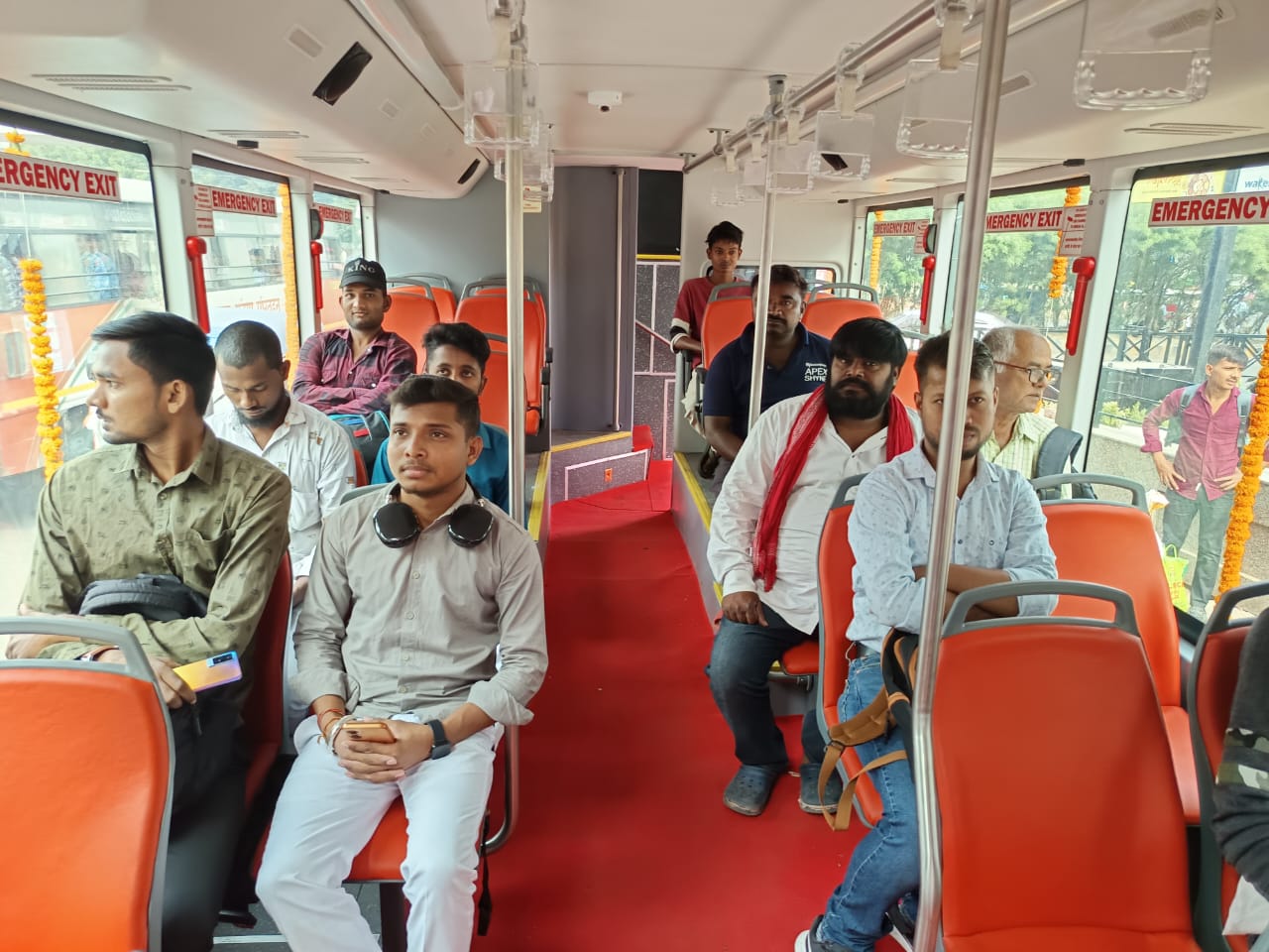 up lucknow electric bus half mst women fare 10% discount on digital payment