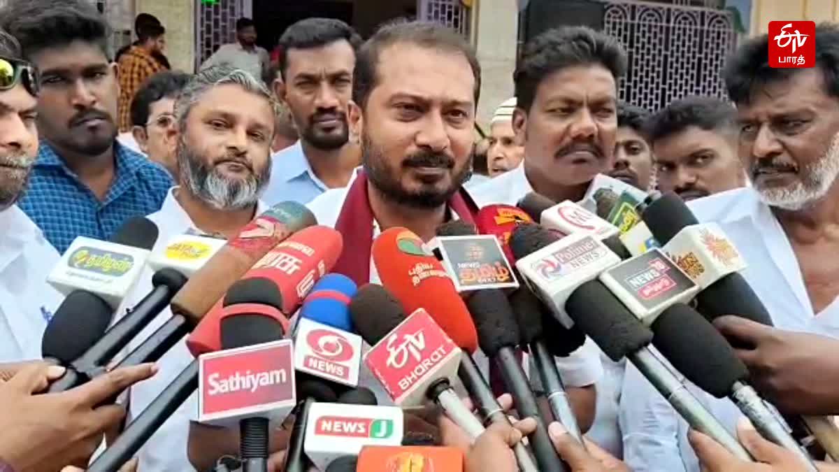 மனிதநேய ஜனநாயக கட்சியின் மாநில பொதுச் செயலாளர் தமிமுன் அன்சாரி செய்தியாளர் சந்திப்பு