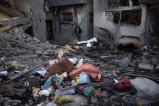 Israel Hamas war  heavy Israeli bombardment  Gaza faces bombardment  ಹಮಾಸ್ ಉಗ್ರರ ಹತ್ಯೆ  ಹಸಿವಿನಿಂದ ಬಳಲುತ್ತಿರುವ ಶೇಕಡ 90ರಷ್ಟು ಜನ  ಸಂಪೂರ್ಣವಾಗಿ ನಿರ್ಮೂಲನೆ ಮಾಡುವ ಗುರಿ  ಇಸ್ರೇಲ್ ದಕ್ಷಿಣ ಗಾಜಾ  ಹೊತ್ತಿ ಉರಿಯುತ್ತಿರುವ ಖಾನ್​ ಯೂನಿಸ್  ಹಮಾಸ್ ನಿರ್ಮೂಲನೆಯೇ ನಮ್ಮ ಗುರಿ  ಮಾನವೀಯ ನೆರವಿನ ಕೊರತೆ  Israel Hamas War Death Toll