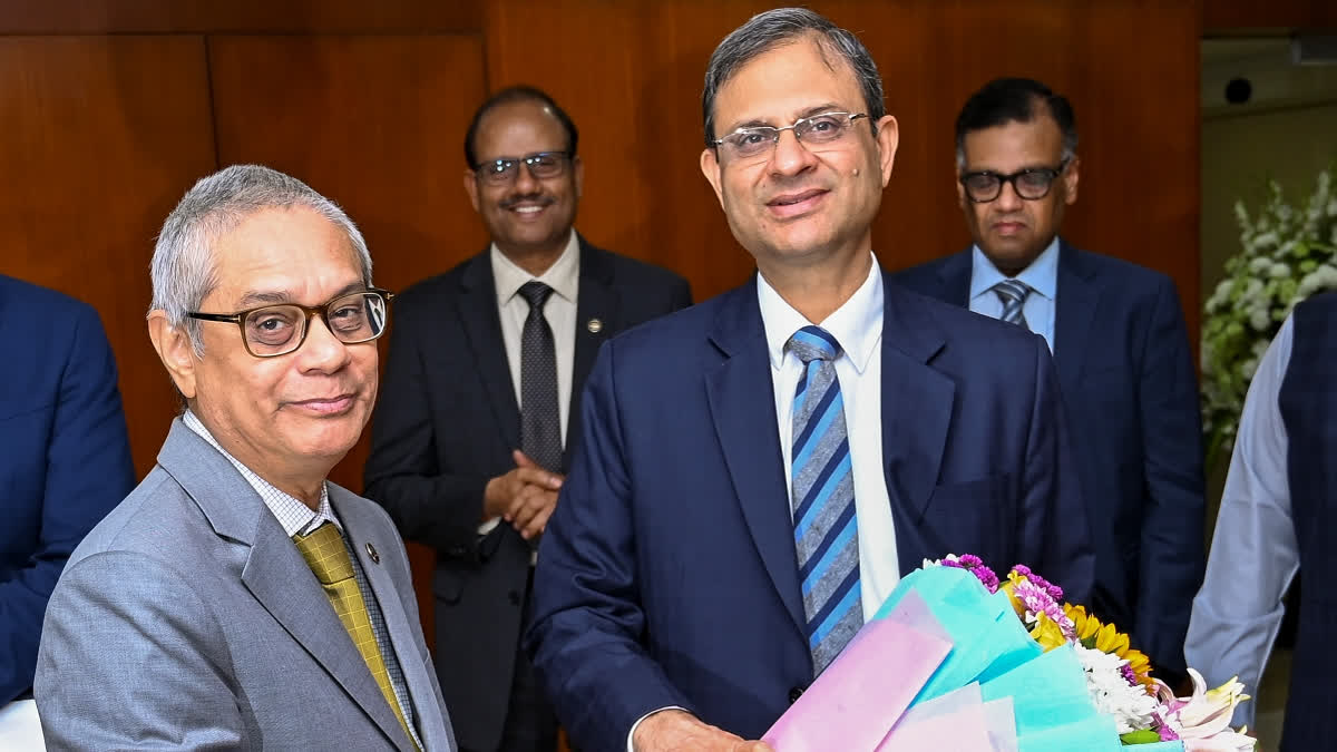 Sanjay Malhotra as he arrives to take charge as the 26th Governor of Reserve Bank of India at RBI headquarters, in Mumbai, Wednesday, Dec. 11, 2024.