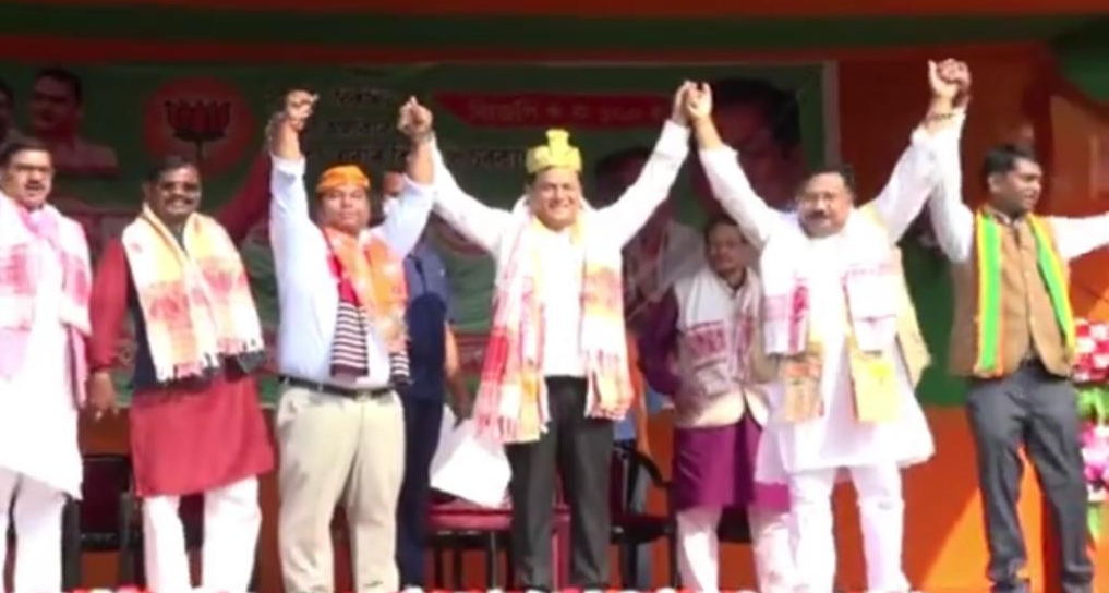 more-than-200-youth-joined-in-bjp-at-mahmora-in-presence-of-cm