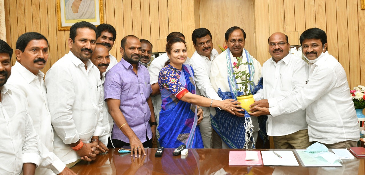 ministers mlas mlc leaders thanked to cm KCR