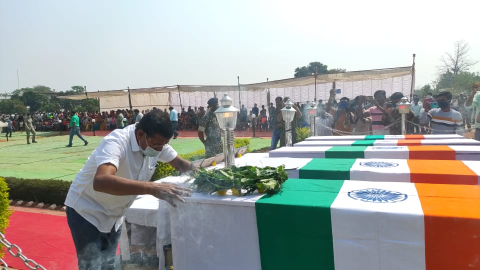 Tributes paid to the martyred soldiers