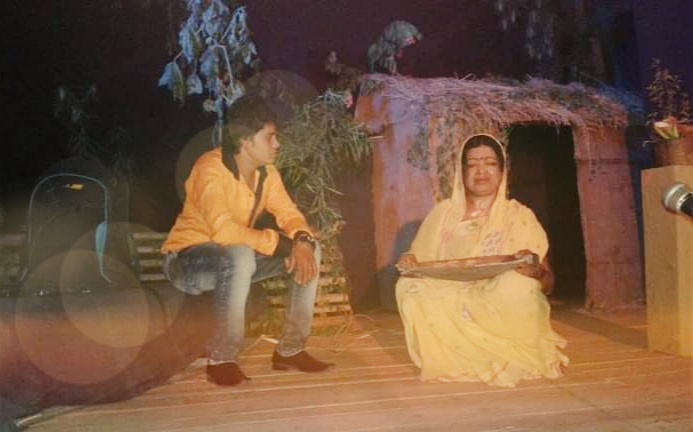 challenging-life-of-theater-artist-in-jharkhand