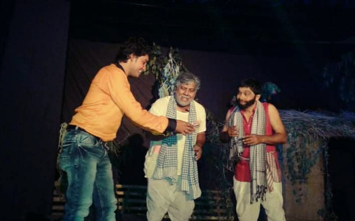 challenging-life-of-theater-artist-in-jharkhand