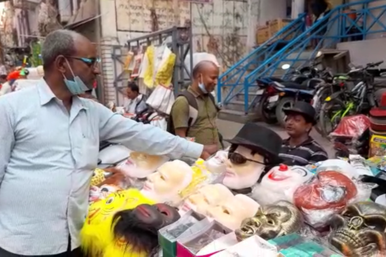 modi mask in patna