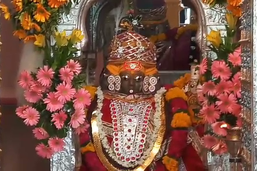 Mahanta's throne in Brahma temple,  Brahma temple in Pushkar,  Brahma temple Mahanta's throne