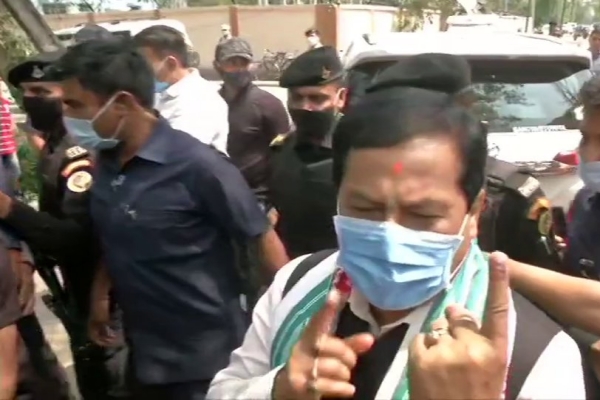 Assam CM Sarbananda Sonowal casts his vote