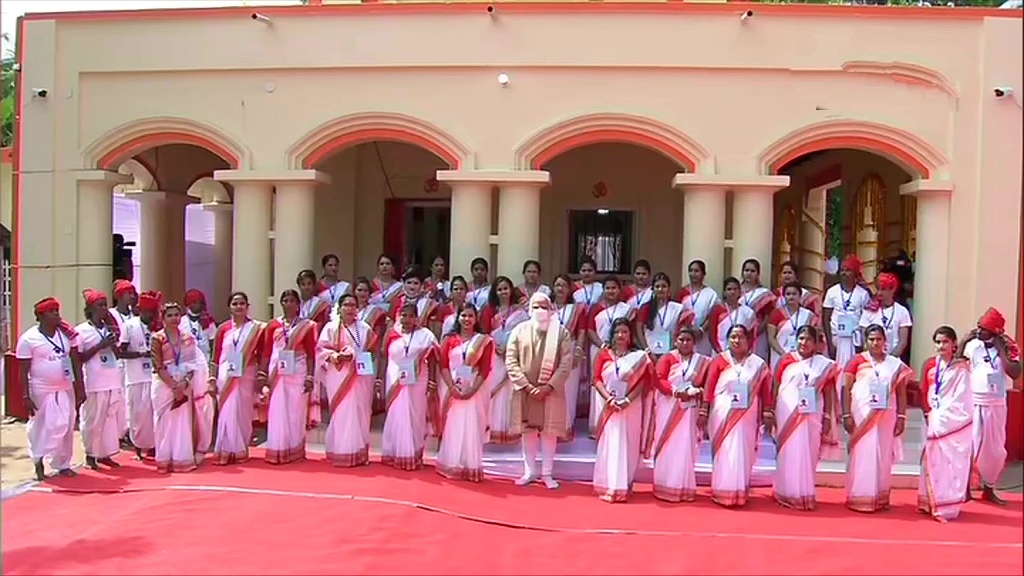 PM Modi offers prayer at centuries-old Jeshoreshwari Kali temple in Bangladesh