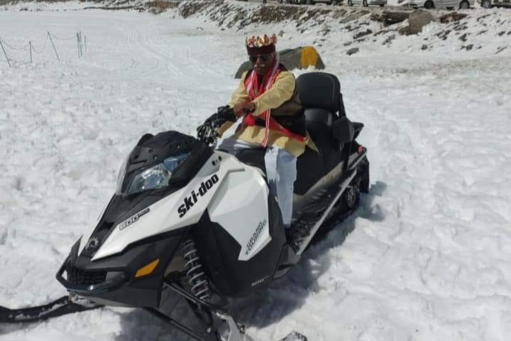 Bandaru Dattatreya enjoyed snow sports in Lahaul spiti