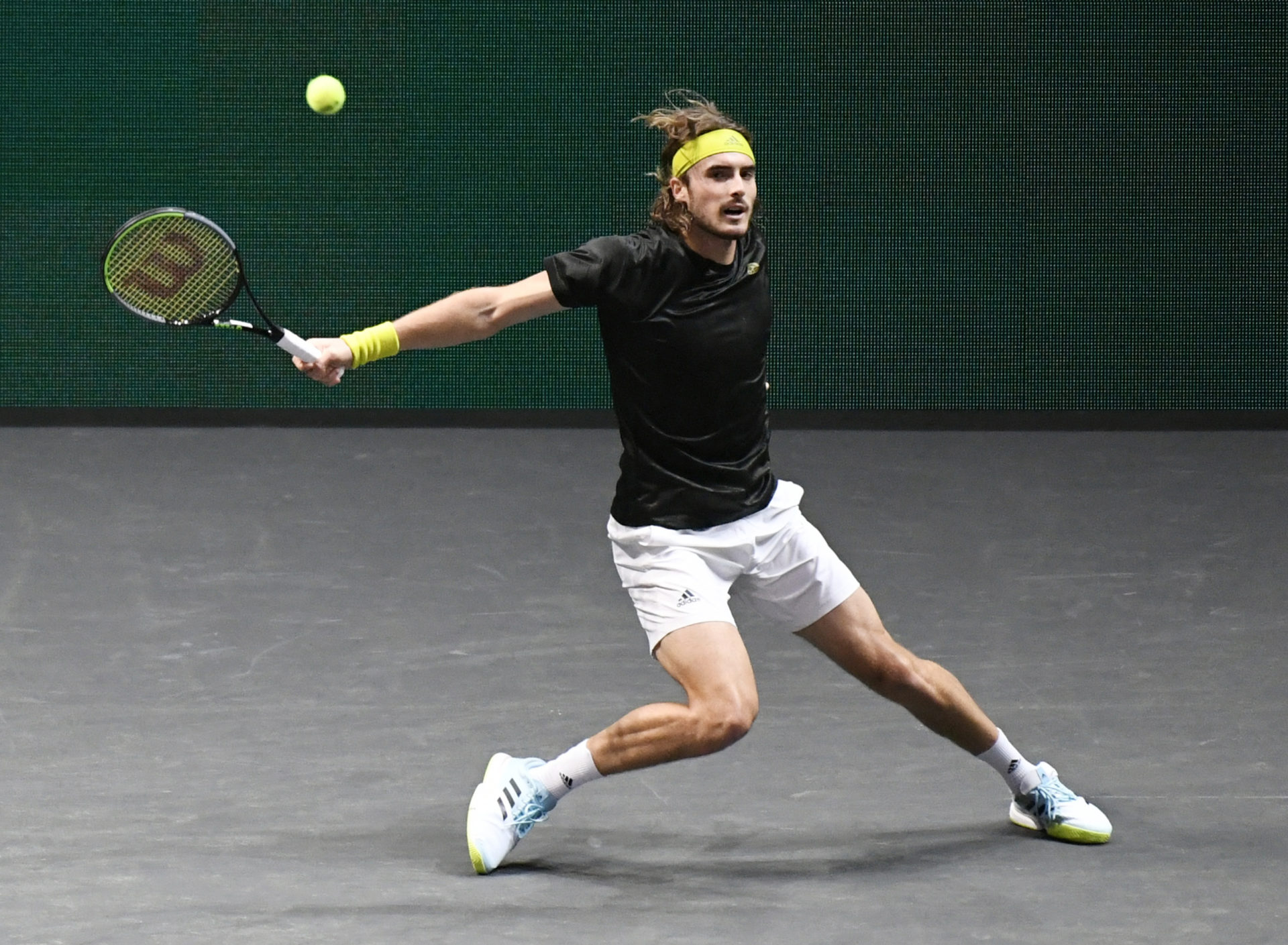 tsitsipas enters into fourth round of miami open