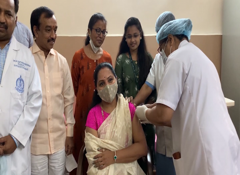 mlc kavitha taken covid vaccine, corona vaccination