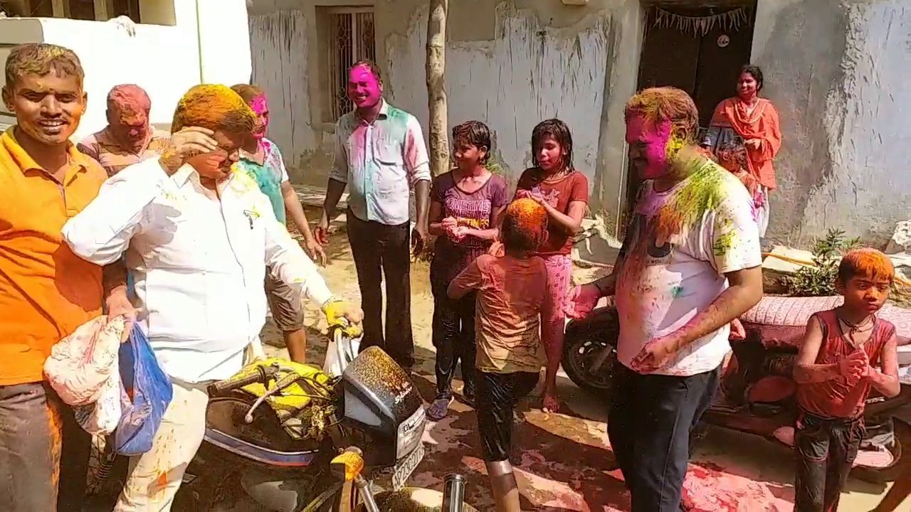 Holi celebrations in Sangareddy district, People celebrating Holi