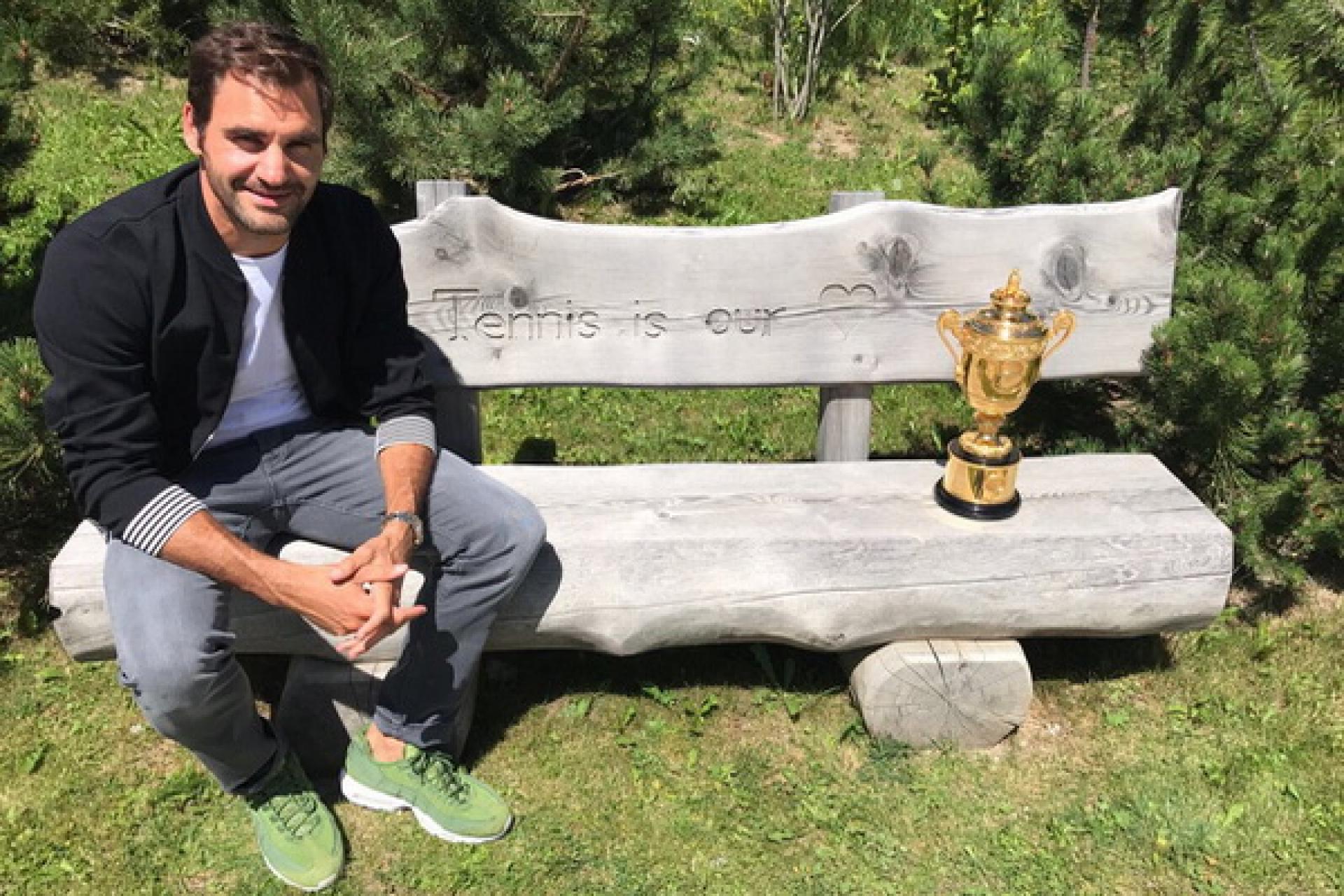 ROGER FEDERER TEAMS UP WITH SWITZERLAND TOURISM!