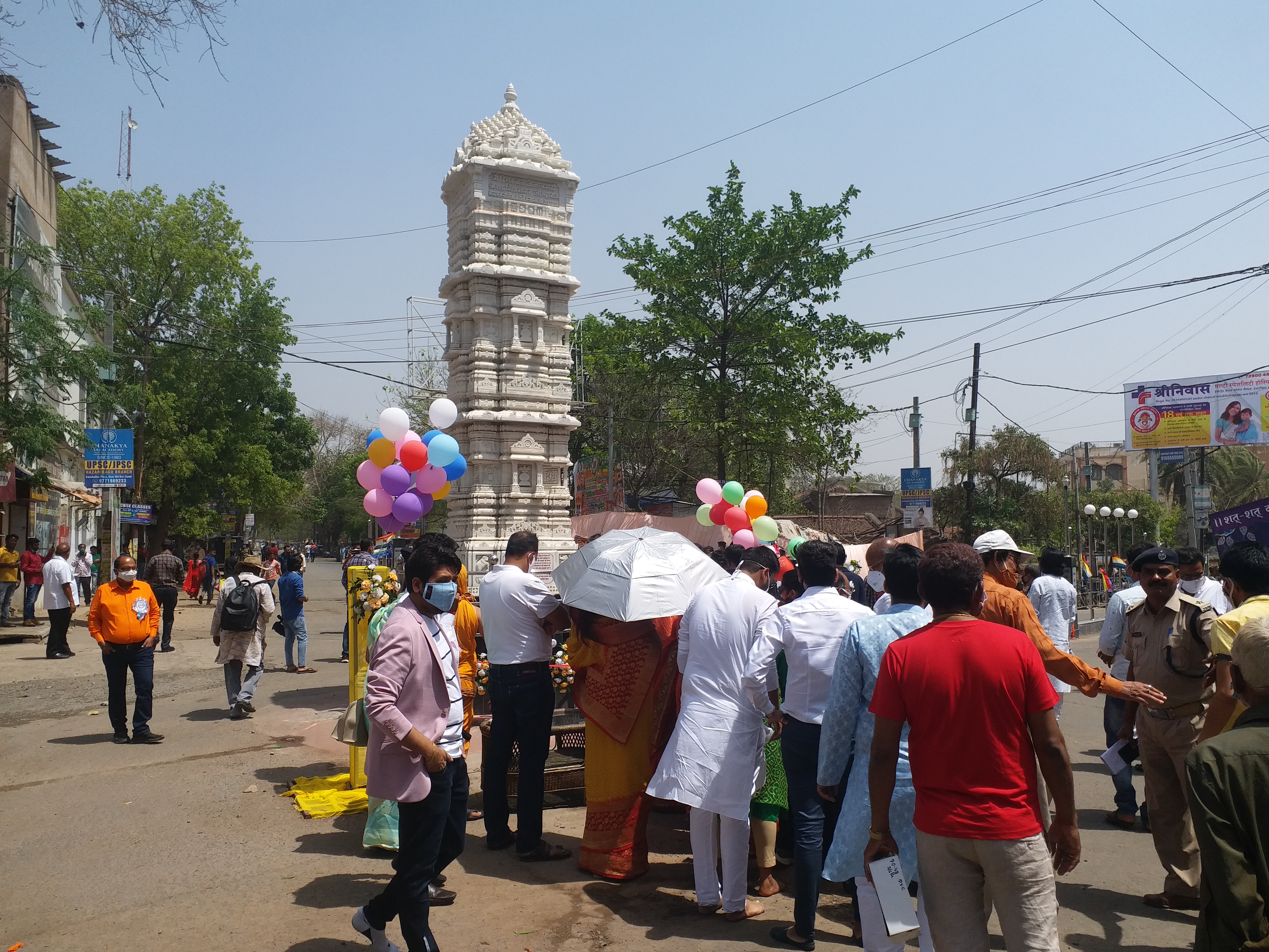 governor-draupadi-murmu-unveils-kirti-pillar-in-hazaribag