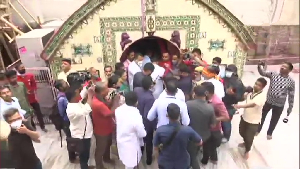 Congress leader Rahul Gandhi offers prayers at Kamakhya Temple in Guwahati