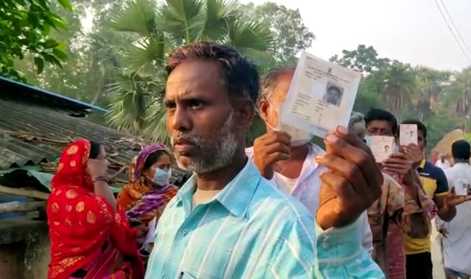 কুলপি বিধানসভা কেন্দ্রে শুরু ভোটগ্রহণ