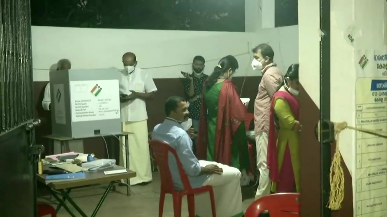 Voting begins for Kerala assembly polls