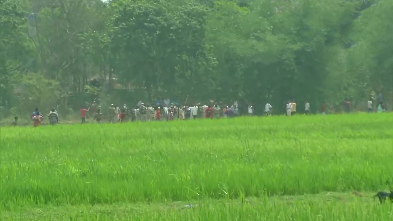 Bengal polls: Clash erupts between TMC and BJP supporters in Arambagh