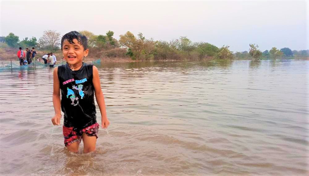 Mustabad Tank filled by water Kaleshwaram waters in mid summer, ముస్తాబాద్ పెద్ద చెరువు