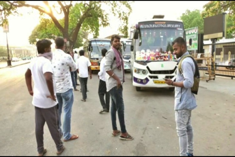 ಖಾಸಗಿ ಬಸ್​ ಸಂಚಾರ ಪ್ರಾರಂಭ