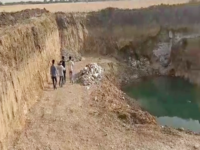 अवैध खदान  मलबे में दबने से मौत  अजमेर न्यूज  केकड़ी न्यूज  अजमेर में हादसा  राजस्थान में अवैध खनन  Illegal mining in Rajasthan  Accident in ajmer  kekri News  Ajmer News