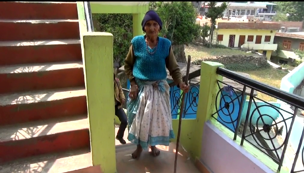 paruli-devi-of-pithoragarh-received-pension-after-44-years