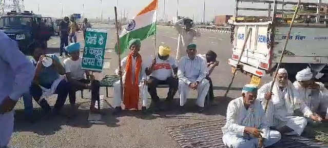 Protesting farmers block KMP expressway in Haryana