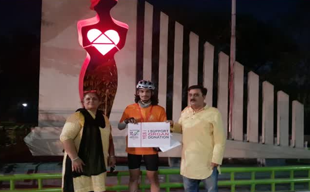 Delhi youth cycles 700 km to express gratitude to organ donors