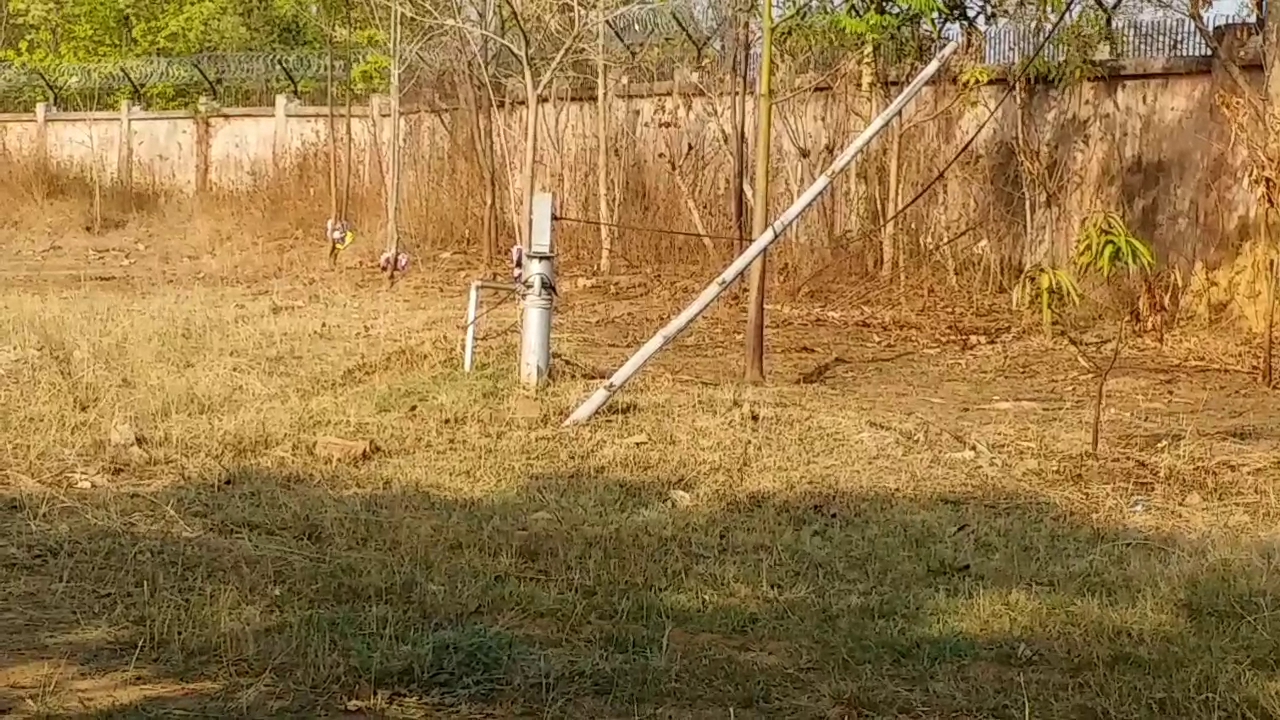 Water problem in Kasturba Gandhi school