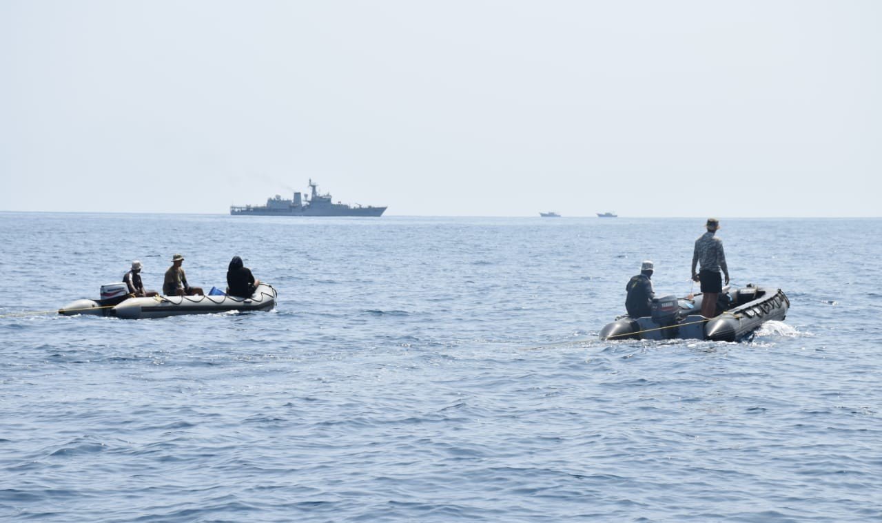 Indian Navy assets deployed in rescue efforts for missing fishermen at sea off Mangaluru