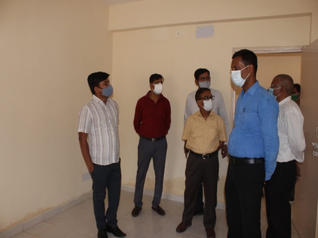 Deputy Commissioner inspects covid care Center in koderma