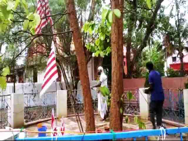 pahan worshiped at Sarna Sthal